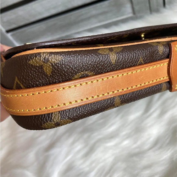 Authentic Vintage Louis Vuitton Saint Germain 23. - Picture 7 of 16